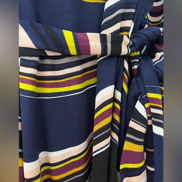 Diane von Furstenberg 100% Silk Wrap Dress Striped Long Sleeve Collared DVF - Picture 6 of 8